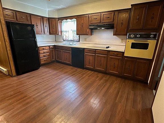 4th image of 707 3rd Ave