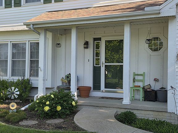 3rd image of 3404 Windmill Rd