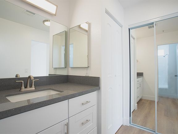 4th image of 68200 Calle Las Tiendas APT B
