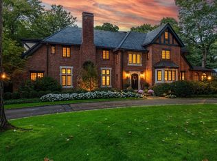 165 Cliff Rd, Wellesley, MA 02481