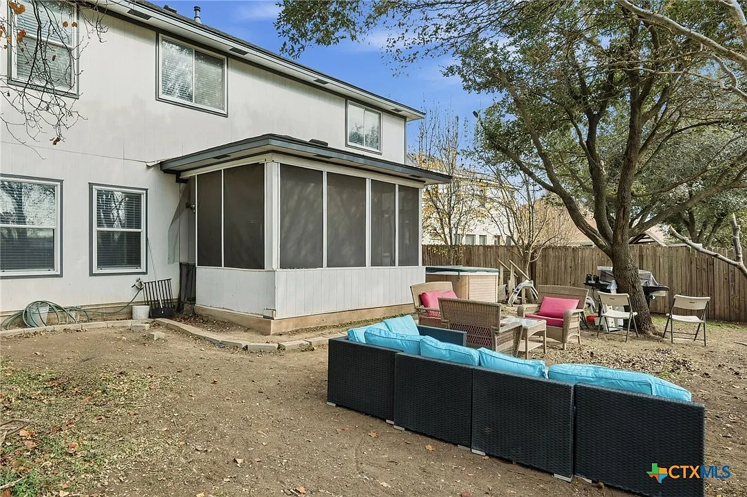 5 bed, 3253 sqft, $3,375 — Photo 4