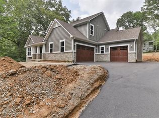 5 Colonial Hills Pkwy, Saint Louis, MO 63141