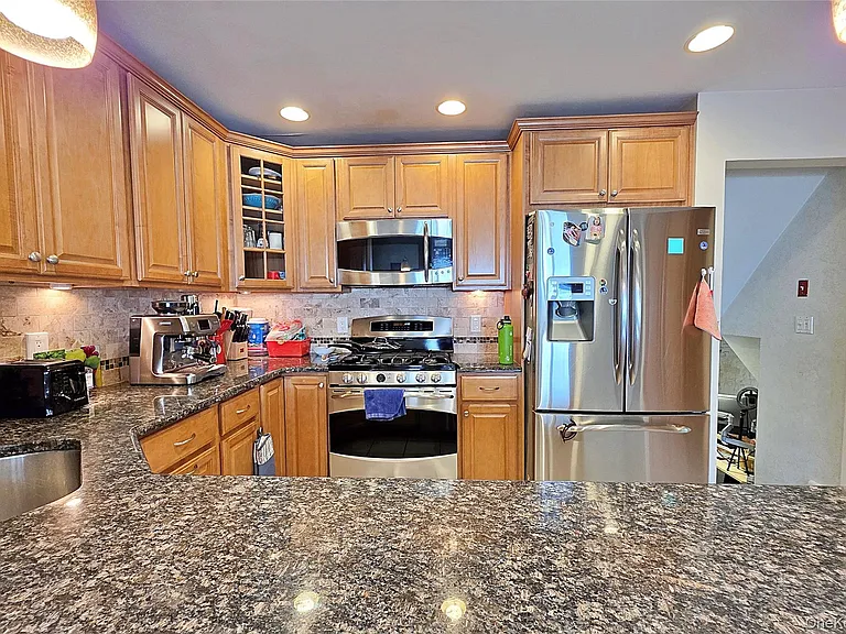 110 Briarwood Ln — Photo 12