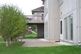 Huge Patio &amp; Deck