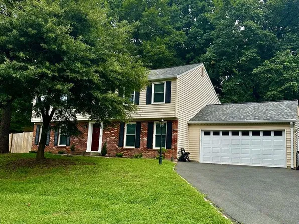 2281 Dosinia Ct, Reston, VA 20191