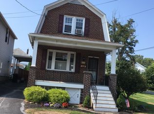 5 Halliday Ct, Hanover Township, PA 18706