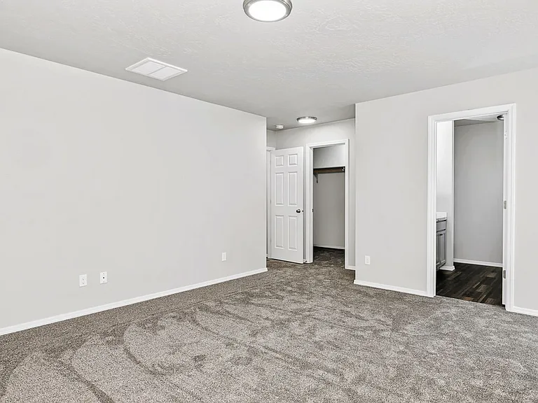 2662 W Balboa Dr — Photo 8