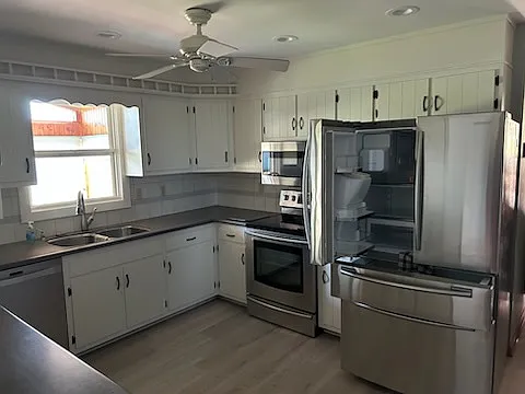 3 bed, 1.5 bath, 1568 sqft, $1,600 — Photo 1