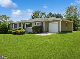 110 Oak Tree Ln, Hartwell, GA 30643