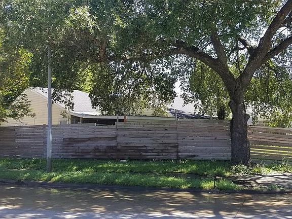 5th image of 3703 Penwood Way
