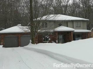 17534 Beech Hill Dr, Grand Haven, MI 49417