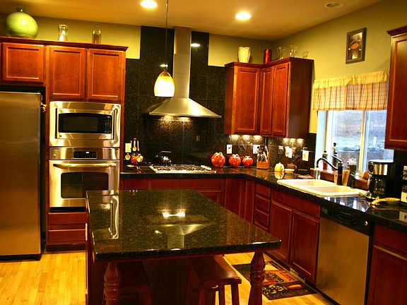 2nd image of 3325 80th Ave NE