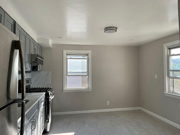 5th image of 15141 18th Ave Floor 2
