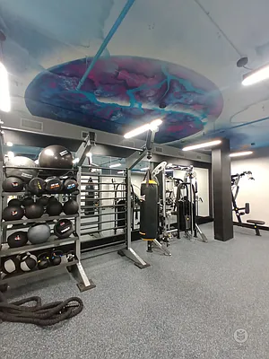 Rented by City Vista Inc | media 11