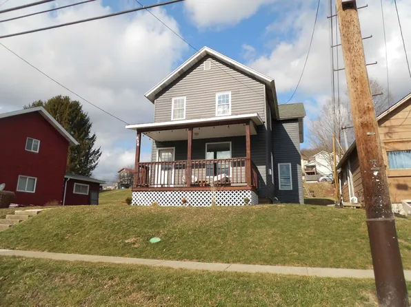 836 Jackson St, Reynoldsville, PA 15851