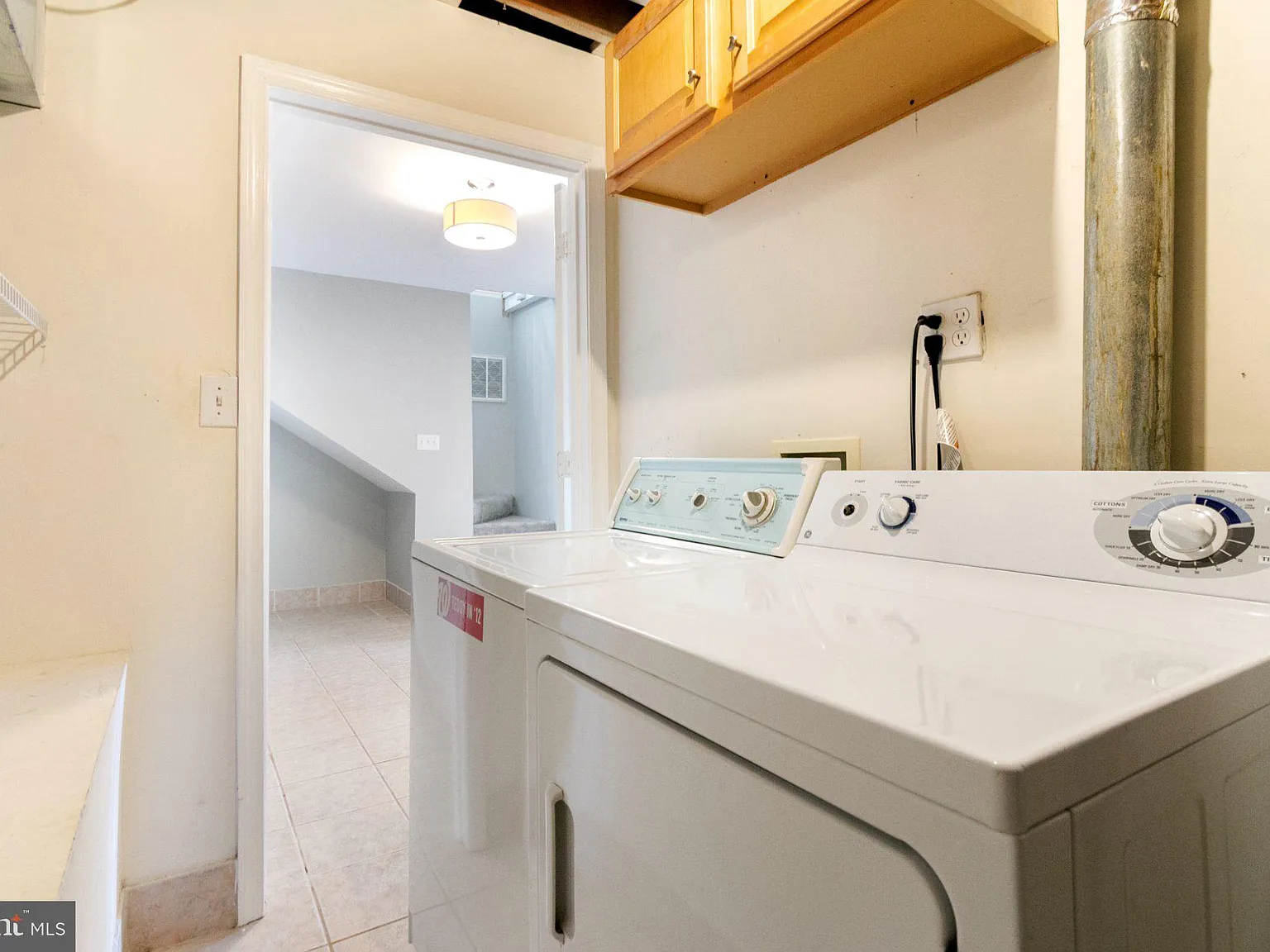 4 bed, 3.0 bath, 1001 sqft, $3,250 — Photo 4