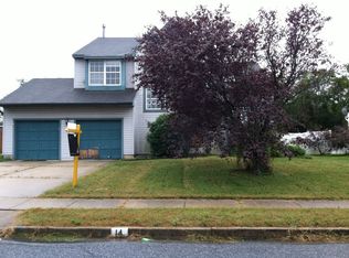 14 Orlando Dr, Sicklerville, NJ 08081