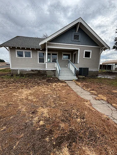620 Pemberton St Photo 1