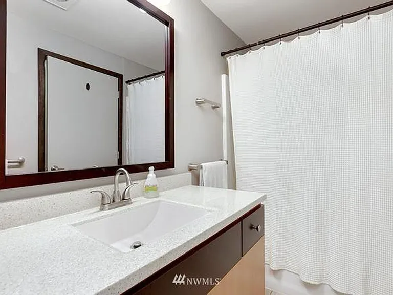 4020 Aurora Ave N #303 — Photo 15