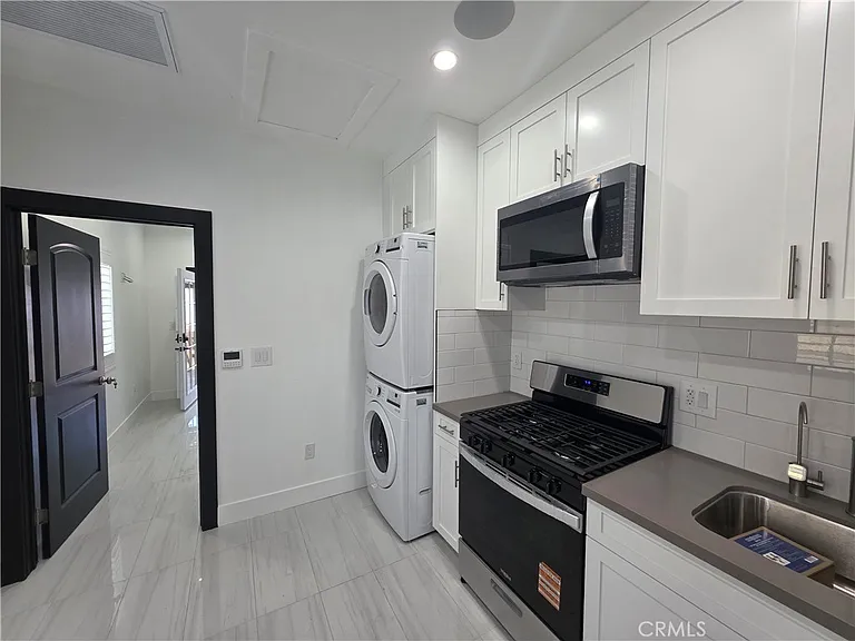 9523 Stanwin — Photo 4