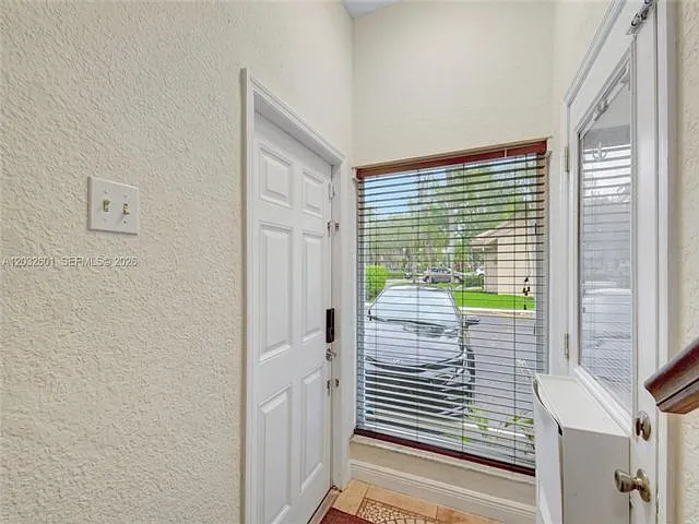 16339 Malibu Dr — Photo 5