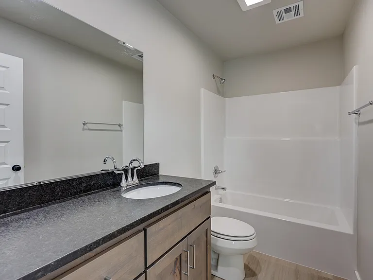 2520 Quincy St #2520 — Photo 15