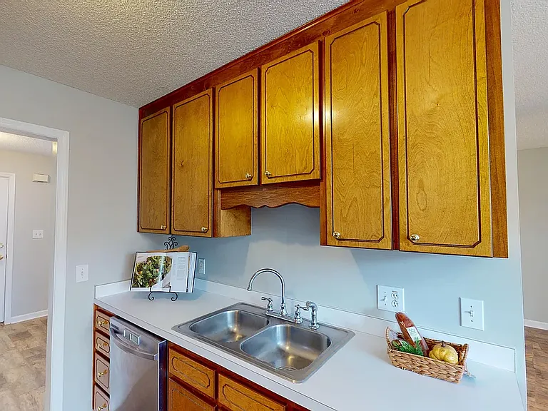 115 Stoneview Cir — Photo 24