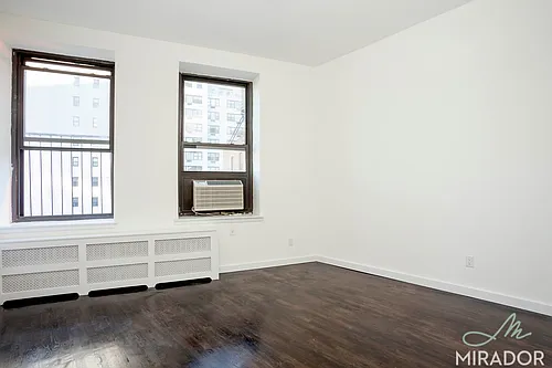 65 4th Ave #6B Photo 1