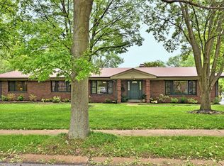 838 Lindeman Rd, Saint Louis, MO 63122