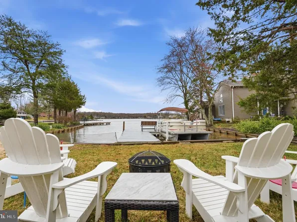 1353 Lakeview Pkwy, Locust Grove, VA 22508