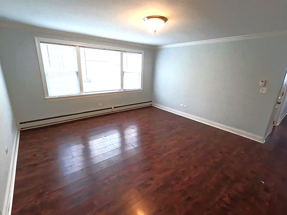 2nd image of 420 Marengo Ave APT 4