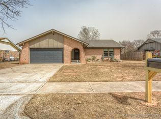 819 N Fir St, Jenks, OK 74037