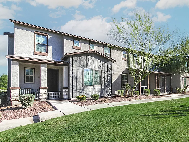 20785 W Thomas Rd — Photo 19