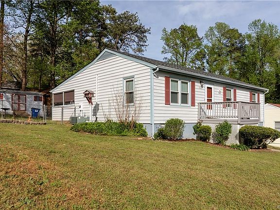 3rd image of 5608 Heatherhill Dr