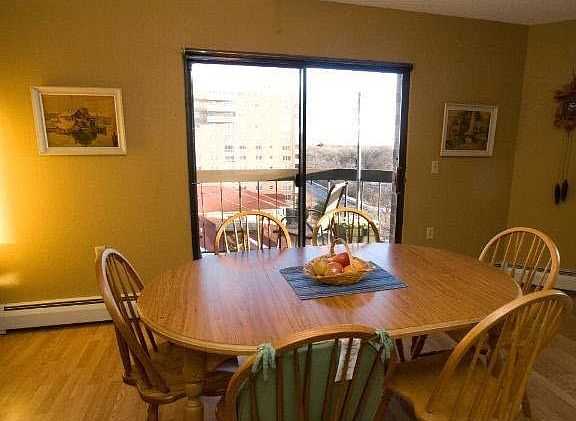 3rd image of 6615 Lake Shore Drive S