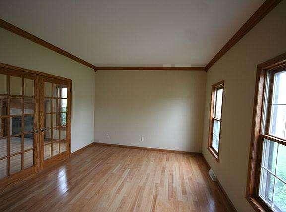 4th image of 495 River Bluff Cir