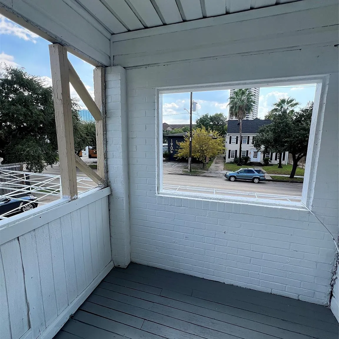 1 bed, 1.0 bath, 6656 sqft, $1,100 — Photo 2