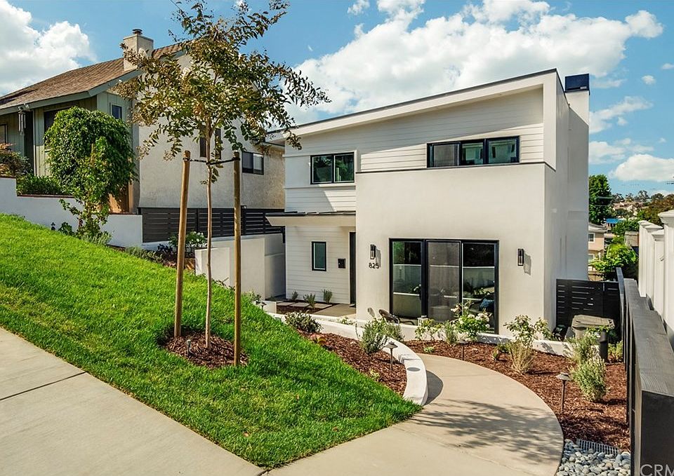 1st image of 825 Avenue A