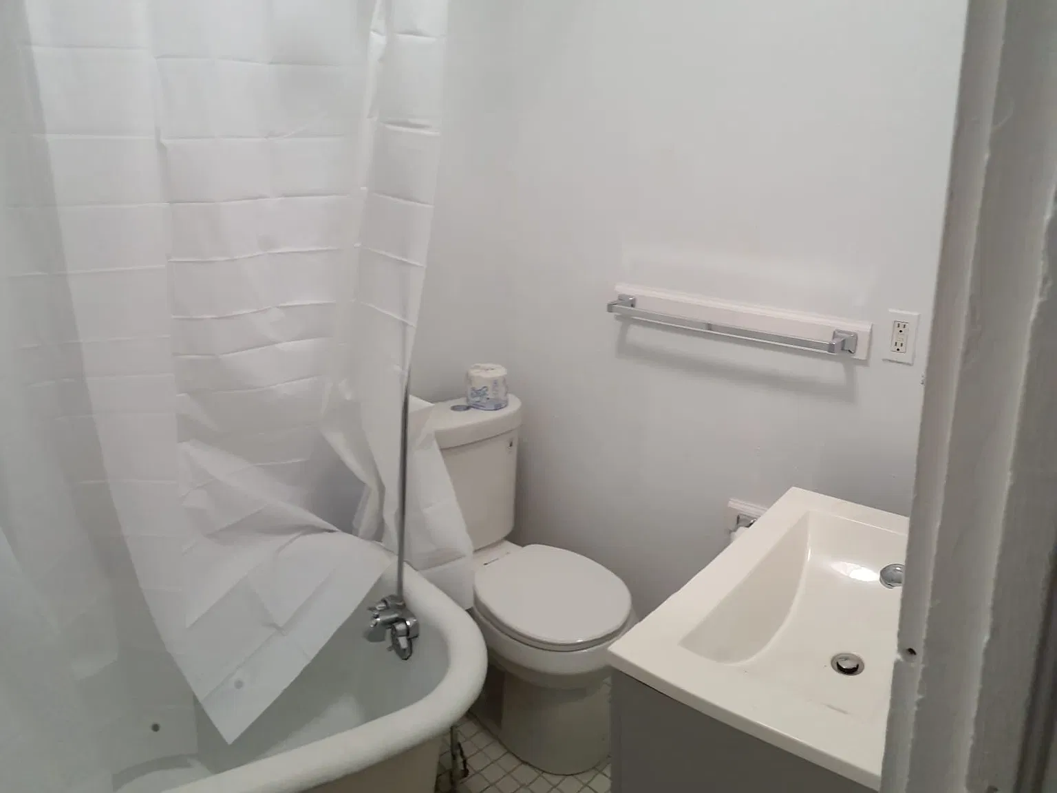 2 bed, 700 sqft, $1,650 — Photo 4