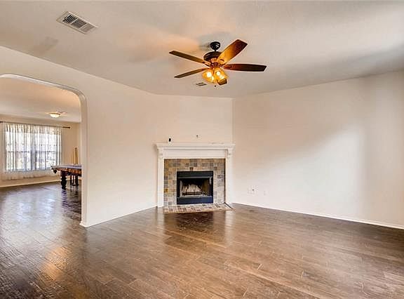 5th image of 725 Apricot Dr
