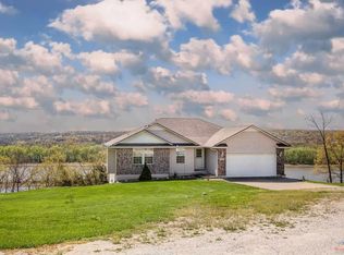 22548 Mariners Cir, Warsaw, MO 65355
