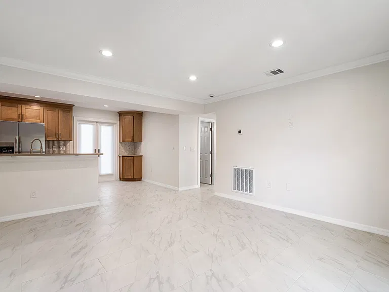 1907 Gulf Way #3 — Photo 5