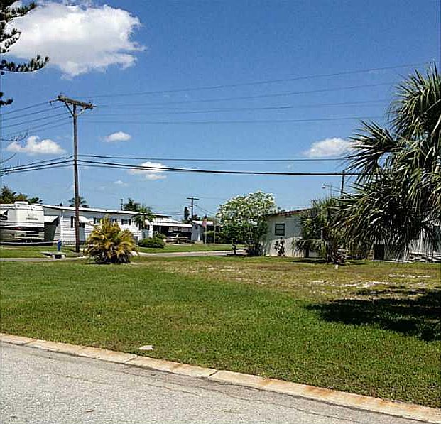 1st image of 817 50th Avenue Dr W