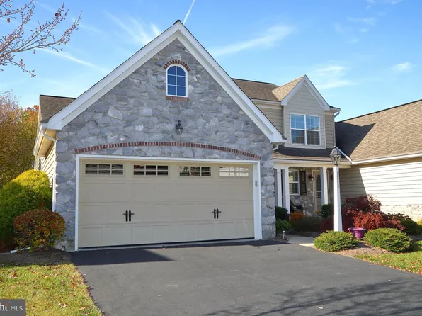 111 Waypoint Dr, Lancaster, PA 17603