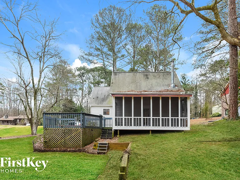 2763 Marcia Dr — Photo 15