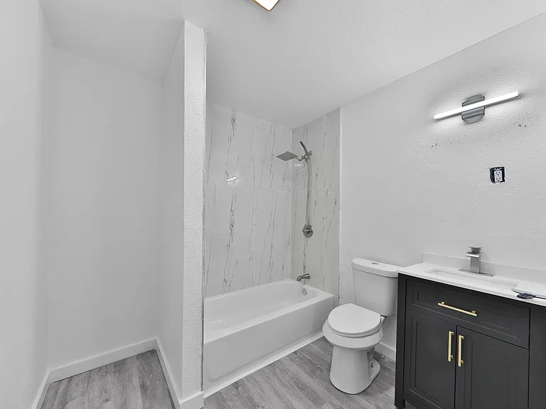 2721 Colima St — Photo 8