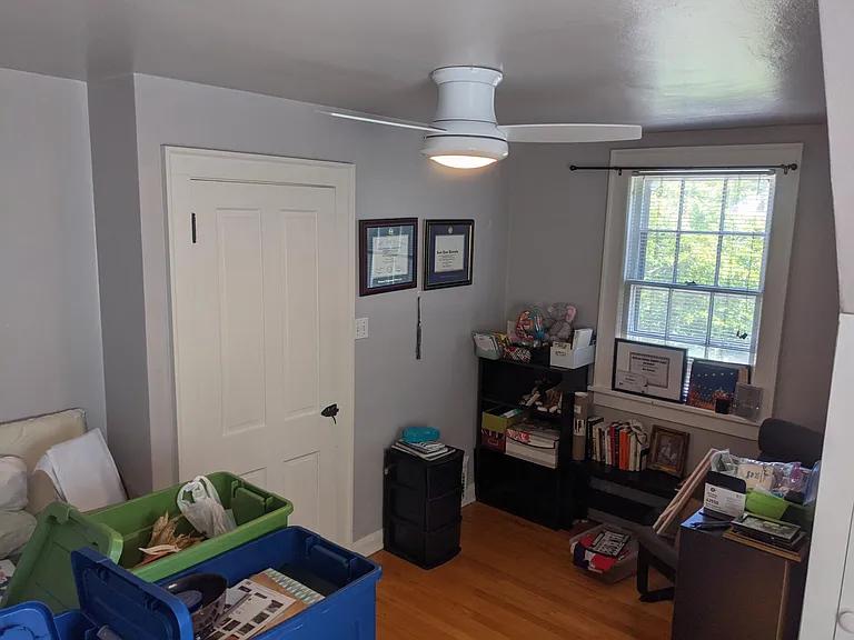 1115 W Charles St — Photo 19