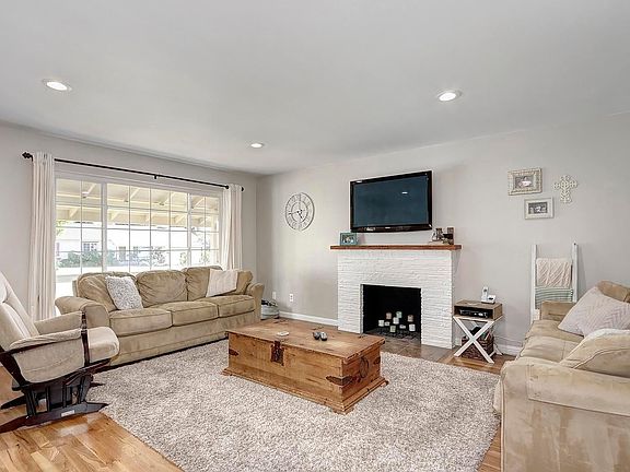 4th image of 4009 Hancock Dr