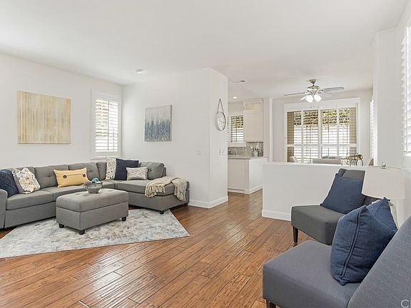 2nd image of 218 Las Flores