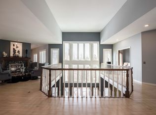 10563 Bluff Rd, Eden Prairie, MN 55347